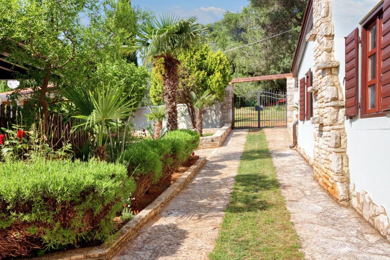Holiday Home Giardino Marino Pomer Luaran gambar