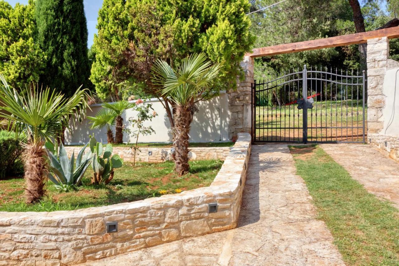 Holiday Home Giardino Marino Pomer Luaran gambar